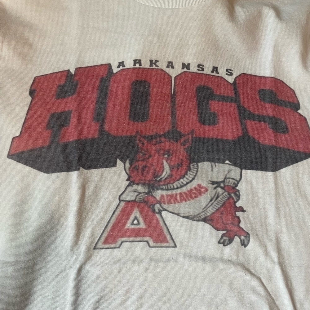 NWOT Arkansas Razorbacks Unisex T-Shirt - Picture 2 of 2